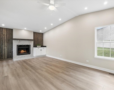 931 Chase Court - Photo Thumbnail 3