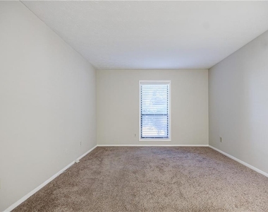 613 Summit North Drive Ne - Photo Thumbnail 25