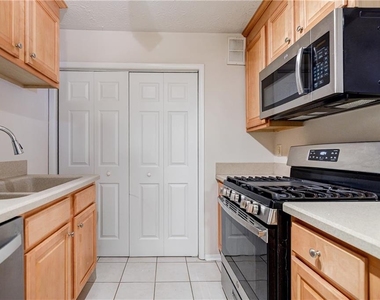 613 Summit North Drive Ne - Photo Thumbnail 16
