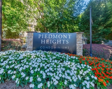 613 Summit North Drive Ne - Photo Thumbnail 2