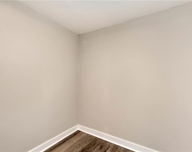 75 Lake Drive - Photo Thumbnail 33