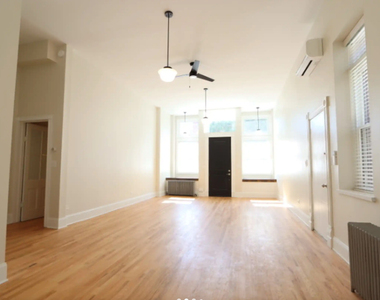 1318 W Erie Street - Photo Thumbnail 1