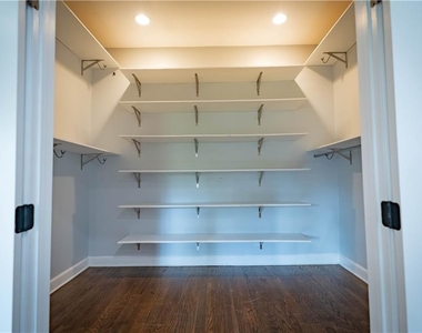 184 Laurel Avenue Sw - Photo Thumbnail 15