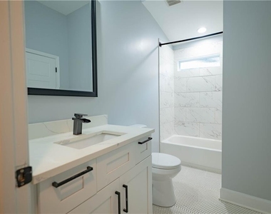 184 Laurel Avenue Sw - Photo Thumbnail 9