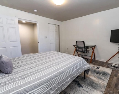 636 Lawton Street - Photo Thumbnail 15