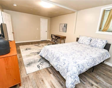 636 Lawton Street - Photo Thumbnail 11