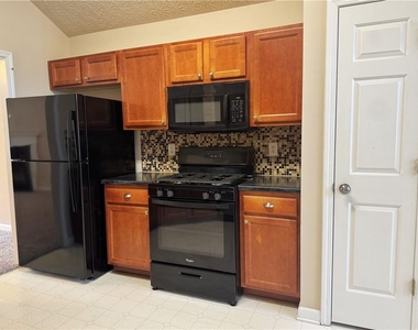 1277 Poison Oak Ct - Photo Thumbnail 4