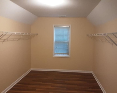 2532 Lois Court - Photo Thumbnail 10