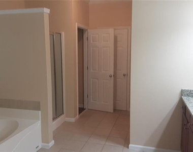 2532 Lois Court - Photo Thumbnail 9
