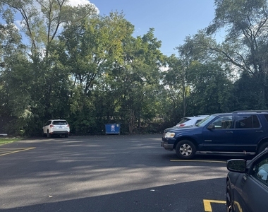 581 Burlington Avenue - Photo Thumbnail 12