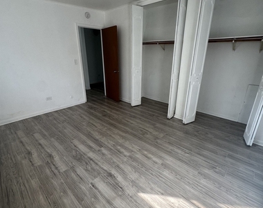 581 Burlington Avenue - Photo Thumbnail 9