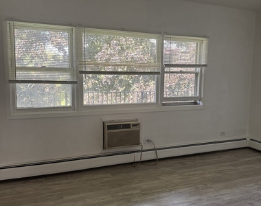 581 Burlington Avenue - Photo Thumbnail 5