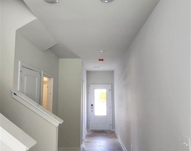 5117 Union Heights Way - Photo Thumbnail 8