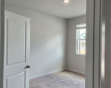 5117 Union Heights Way - Photo Thumbnail 6