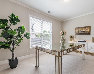 3355 Pierview Drive - Photo Thumbnail 4
