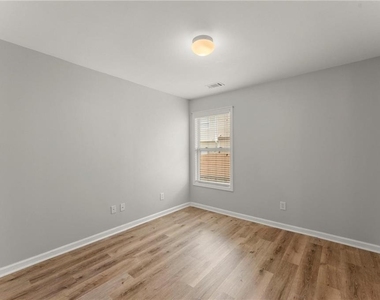 1867 Ellison Lakes Court Nw - Photo Thumbnail 16