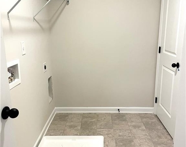 414 Fox Creek Dr - Photo Thumbnail 18