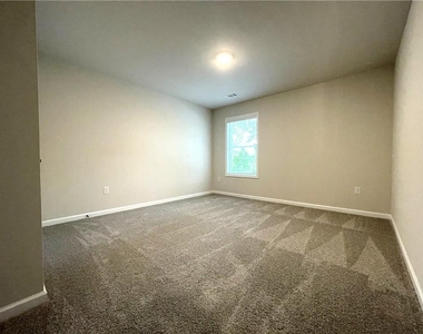 414 Fox Creek Dr - Photo Thumbnail 15