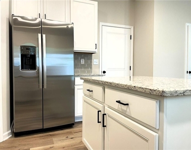 414 Fox Creek Dr - Photo Thumbnail 4