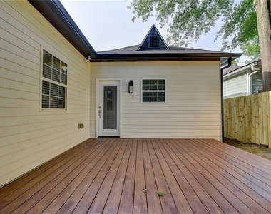 663 Bryan Street - Photo Thumbnail 12