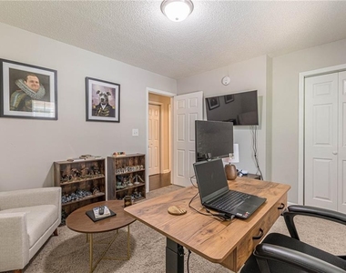 2458 Crestview Avenue - Photo Thumbnail 20