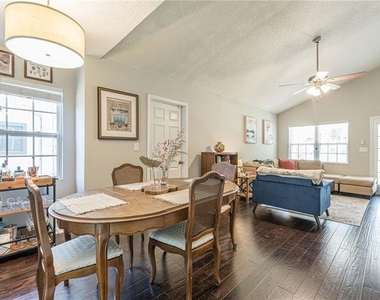 2458 Crestview Avenue - Photo Thumbnail 8