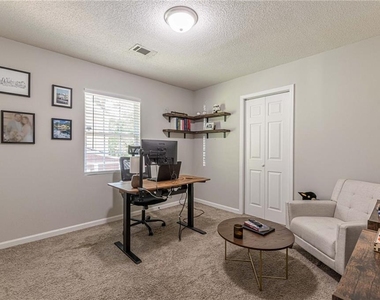 2458 Crestview Avenue - Photo Thumbnail 18