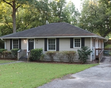 262 Ne Forest Avenue - Photo Thumbnail 2