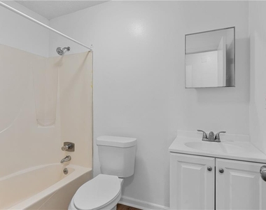 200 Tanglewood Drive - Photo Thumbnail 10