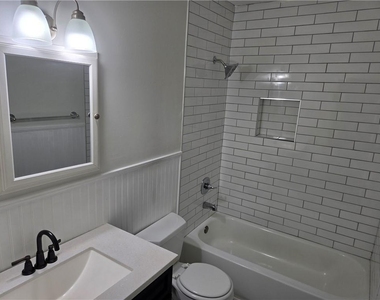2495 Amelia Avenue - Photo Thumbnail 7