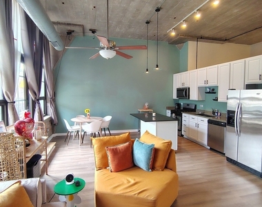 3963 W Belmont Avenue - Photo Thumbnail 6