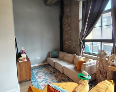 3963 W Belmont Avenue - Photo Thumbnail 5