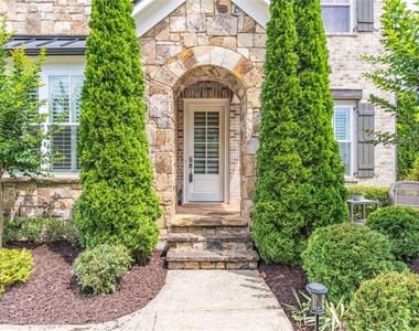829 Adler Court - Photo Thumbnail 2