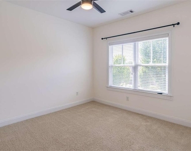 829 Adler Court - Photo Thumbnail 32