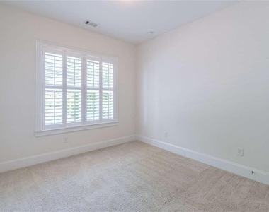 829 Adler Court - Photo Thumbnail 35