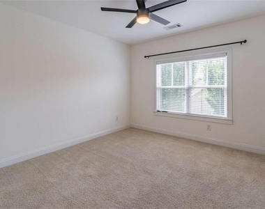 829 Adler Court - Photo Thumbnail 31