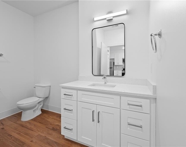 456 Flat Shoals Avenue Se - Photo Thumbnail 14