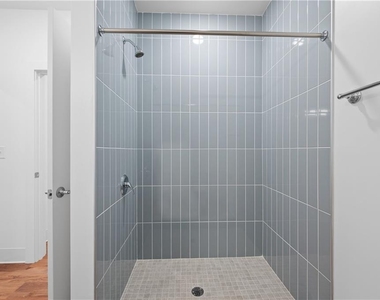 456 Flat Shoals Avenue Se - Photo Thumbnail 13