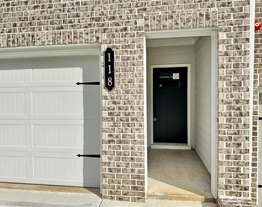 118 Bluffington Way - Photo Thumbnail 1