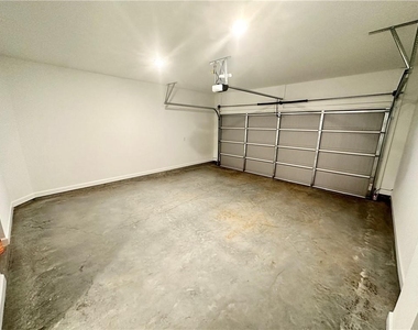 118 Bluffington Way - Photo Thumbnail 22