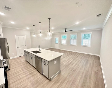 118 Bluffington Way - Photo Thumbnail 3