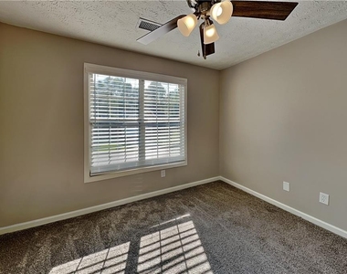 2405 Compton Place - Photo Thumbnail 10