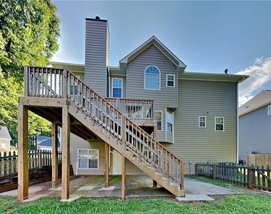 2405 Compton Place - Photo Thumbnail 16
