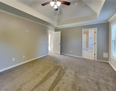 2405 Compton Place - Photo Thumbnail 4