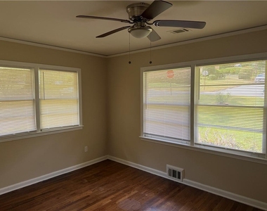 2298 Bryant Drive - Photo Thumbnail 10