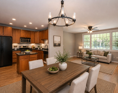 905 W Lawrence Avenue - Photo Thumbnail 2