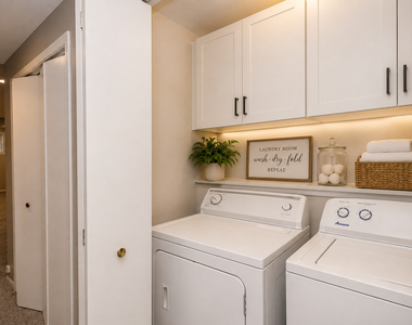 905 W Lawrence Avenue - Photo Thumbnail 12