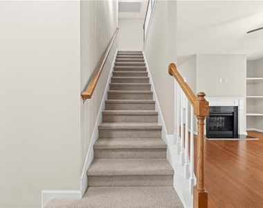 2365 Bellyard Drive - Photo Thumbnail 20
