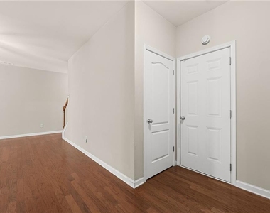 2365 Bellyard Drive - Photo Thumbnail 18