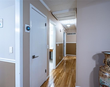 465 Dobbs Road - Photo Thumbnail 15